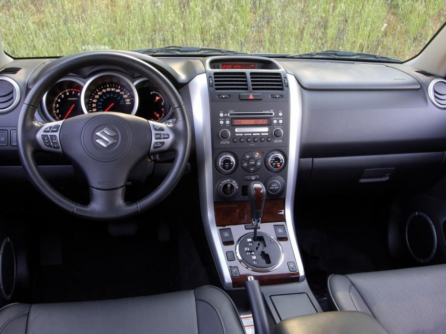  Suzuki Grand Vitara 2006 года  (фото 11 из 35)